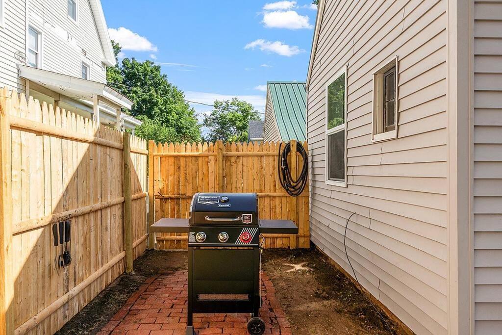 New!! Lovely Unit W/ Private Hot Tub And Patio! Laconia Eksteriør billede