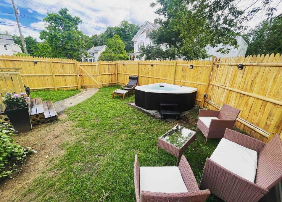 New!! Lovely Unit W/ Private Hot Tub And Patio! Laconia Eksteriør billede