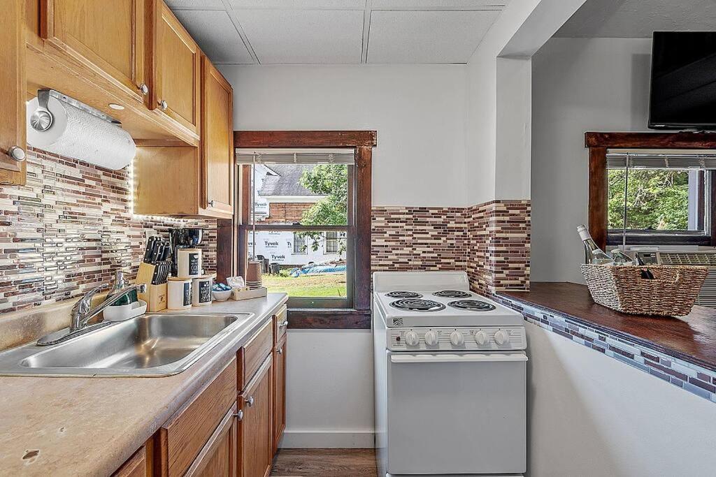 New!! Lovely Unit W/ Private Hot Tub And Patio! Laconia Eksteriør billede