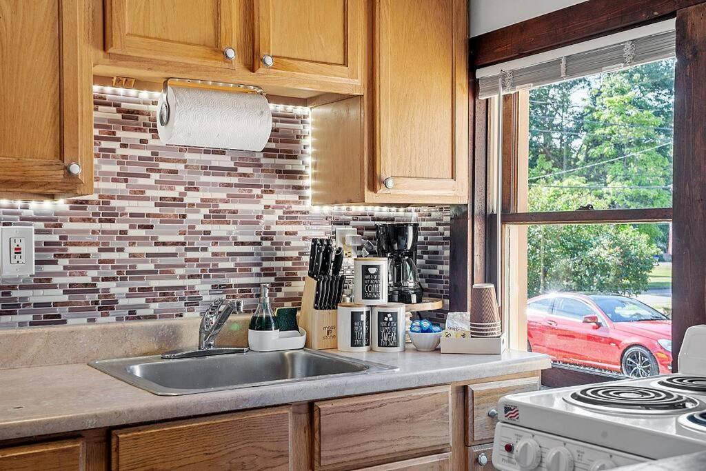 New!! Lovely Unit W/ Private Hot Tub And Patio! Laconia Eksteriør billede