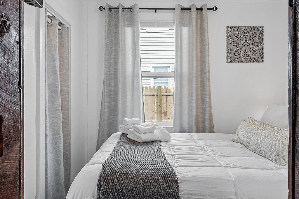 New!! Lovely Unit W/ Private Hot Tub And Patio! Laconia Eksteriør billede