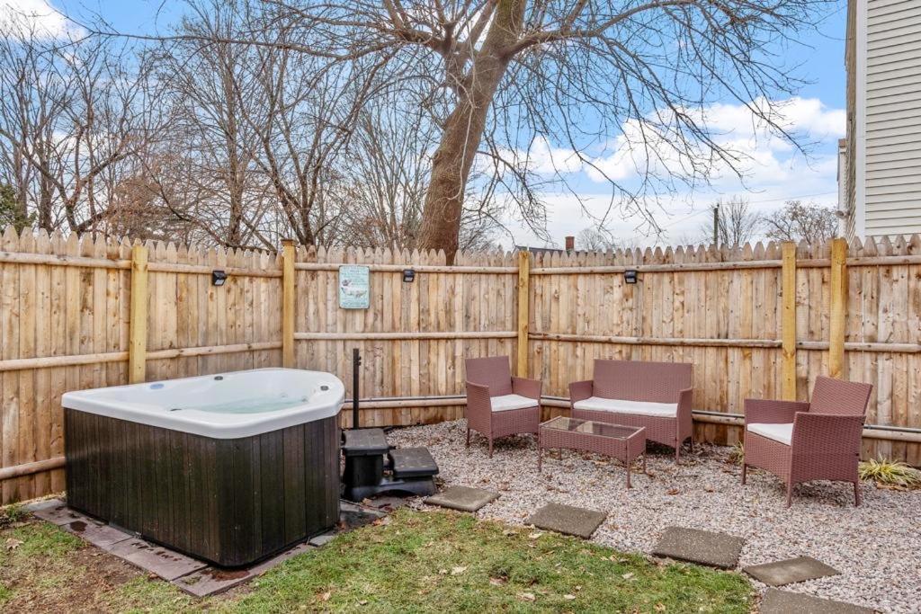 New!! Lovely Unit W/ Private Hot Tub And Patio! Laconia Eksteriør billede